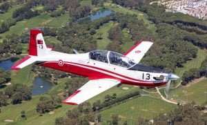 İzmir’de KT-1 Eğitim Uçağı Denize Çakıldı