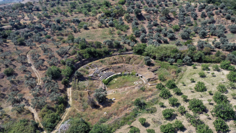 Magnesia Antik Kenti'ndeki Kazılarda Hedef Zeus Tapınağı