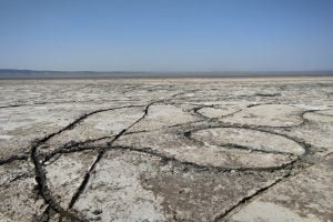 Acıgöl yarı yarıya küçüldü