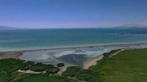 Van Gölü kenarındaki ahırlar yıkıldı, sahil bandı projesi başlatıldı