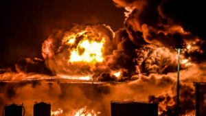 Petrol rafinerisinde büyük patlama