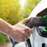 Elektrikli araçlar petrol tüketimini azaltacak