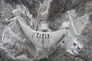 Yusufeli Barajı’nda su tutma hazırlıkları devam ediyor