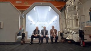 İMECE uydusuna “yürüyen temiz oda”