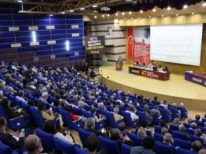 TMMOB’da kadın mücadelesi mi, LGBT propagandası mı?