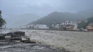 AFAD, ‘kırmızı uyarı’ verilen iller için alınan tedbirleri paylaştı