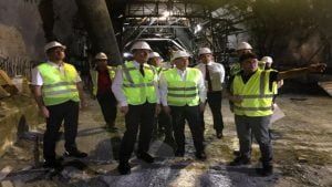 TCDD Genel Müdürü Metin Akbaş, T-26 Tüneli’nde incelemelerde bulundu