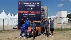 Antalya’da liseli öğrencilerin tasarladığı elektrikli araç TEKNOFEST’e katılacak