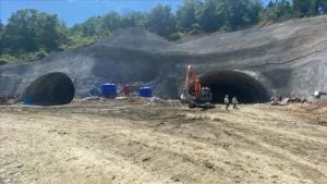 Yapımı devam eden tünellerle Zonguldak-Filyos arasında tasarruf sağlanacak